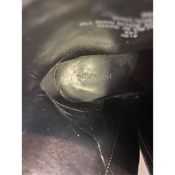 NINE WEST Pointed Toe Black Vegan Leather and Crocodile Skin Ankle Boots  Women’ - Picture 6 of 7